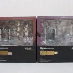 リヴァイと、同じ出品のミカサ・アッカーマンの2箱を並べた正面。右の箱に figma 213 リヴァイ の印字があります。