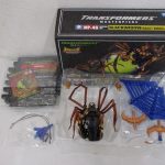 外箱正面とトレイ、説明書。箱に MP-46 BLACKWIDOW (BEAST WARS) の印字があります。
