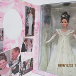 箱を開いた状態。内側に映画の場面写真と My Fair Lady の印字があります。
