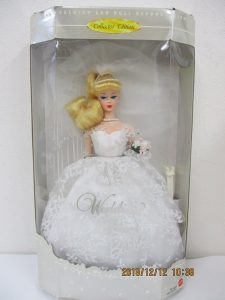 箱の正面。Wedding Day Barbie と Collector Edition の印字があります。