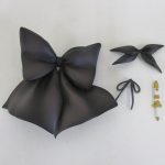 付属品のリボンなどのパーツ。