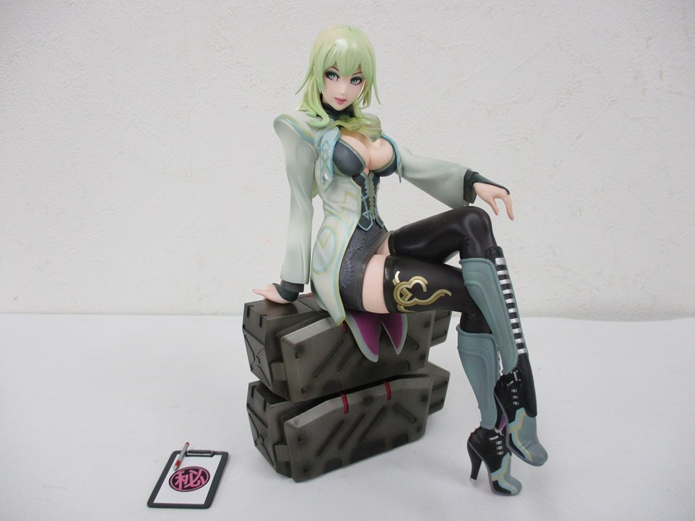 ボーダーブレイク フィオナ 山下しゅんやver. 1/7 フィギュアの全身。
