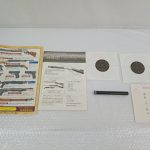 説明書、標的紙、チラシ、細い棒状の付属品