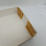外箱の中箱の内側