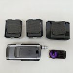 サイドバックル3個の裏面とカイザフォンの裏面、ミッションメモリーの裏面