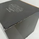 外箱の上面。STAR WARSのロゴ