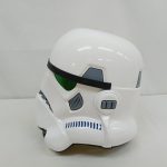 ヘルメットを斜めから見たところ