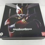 外箱の正面。仮面ライダークウガの写真とCOMPLETE SELECTION MODIFICATION HENSHIN BELT ARCLEのロゴ