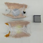袋入りのパーツ2個と小物パーツ