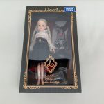 外箱の正面。『LiccA』のロゴと窓越しの人形、TAKARA TOMYのマーク