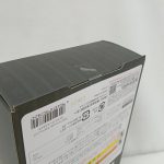 外箱の底面。表示のラベル