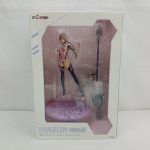 外箱の正面。『EVANGELION』『Makinami Mari Illustrious』の文字と窓越しのフィギュア、FLAREのロゴ