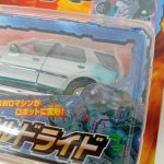 ブリスター内の車と『4WDマシンがロボットに変形!』の文字