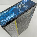 箱の上面を斜めから見た状態。TACTICAL MOVERとHORUS VERSAULTERの文字