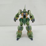 本体を正面から写した写真