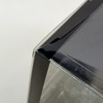 透明の外箱の角のアップ