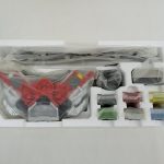 トレーに収まったドライバーとガイアメモリのアップ