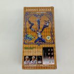 外箱の背面。フィギュアのポーズ例と付属品の写真