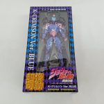 外箱の正面。超像可動のロゴと窓越しのK・クリムゾン Ver.BLUEのフィギュア