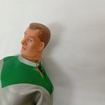 素体の顔を斜めから写した写真