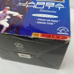 外箱の正面下部と底面の角