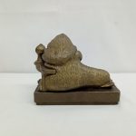 像の背面