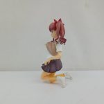 反対側の横から写した全身。