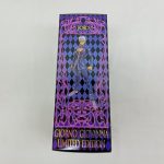 外箱の反対側の側面。JOJOのロゴとジョルノの絵