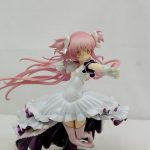 フィギュアの上半身のアップ