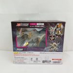 外箱の背面。窓越しの本体と商品説明、バーコード