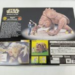 外箱の裏面。商品写真と説明文、日本語のラベルとバーコード