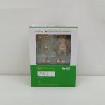 外箱の正面。窓から本体と付属パーツが見え、「figma」「290」「ted2」の表記