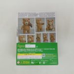 外箱の背面。テッドのポーズ写真と注意書き