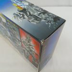 外箱を斜めから見た側面と上面