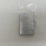 袋に入ったライターの裏面