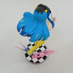 ラムのフィギュアを上から写した写真。青い髪と台座