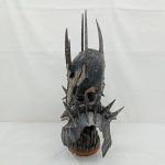 胸像を斜めから写したもの