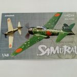 箱の正面。『SAMURAI』の文字と2機の零戦の絵、eduard LIMITED DUAL COMBO 1/48 の表記