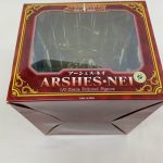 外箱の正面を上から見た様子。『ARSHES・NEI』の文字