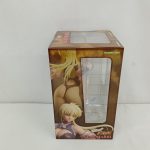 外箱の側面。フィギュアの写真と『SEAN・HARRI』の文字