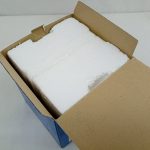 外箱の中に収まった発泡スチロールの内箱