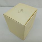 外箱を斜めから写したもの