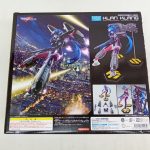 外箱の背面。商品写真、メガハウスの表記とバーコード