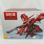 外箱の正面。『ROBOT魂 SIDE MS』のロゴと赤い機体の絵