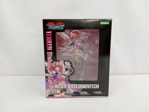 外箱の正面。『TEKKEN Bishoujo Statue』『ALISA BOSCONOVITCH』の表記と窓から見えるフィギュア