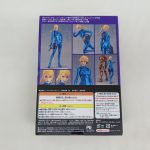 外箱の背面。商品写真と注意書き