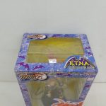 外箱の上面の窓と『ETNA』の文字