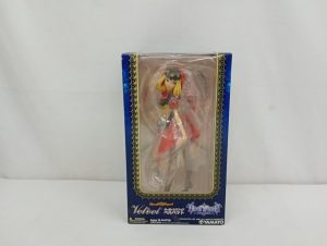 外箱の正面。窓越しのベルベットのフィギュアと『Velvet』『ODIN SPHERE』のロゴ